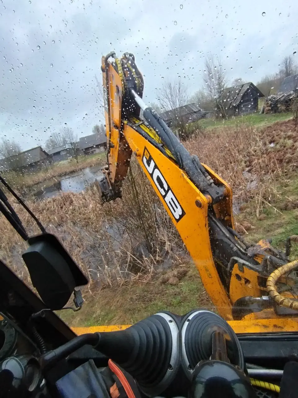 чистка и углубление пруда экскаватором  в Сергиев Посаде