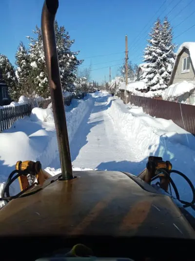 уборка снега экскаватором-погрузчиком в Сергиев Посаде